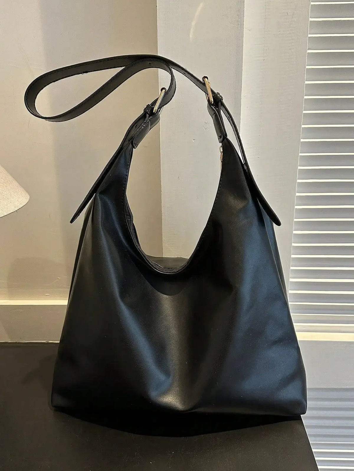 Large Capacity Solid Color Women's Shoulder Bag