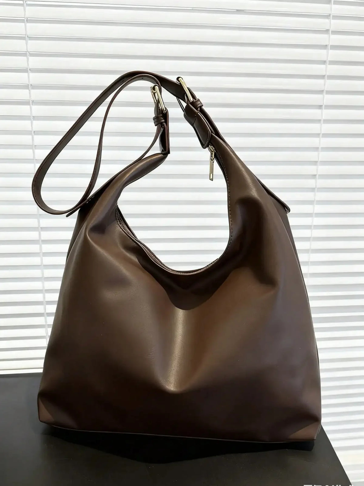 Large Capacity Solid Color Women's Shoulder Bag