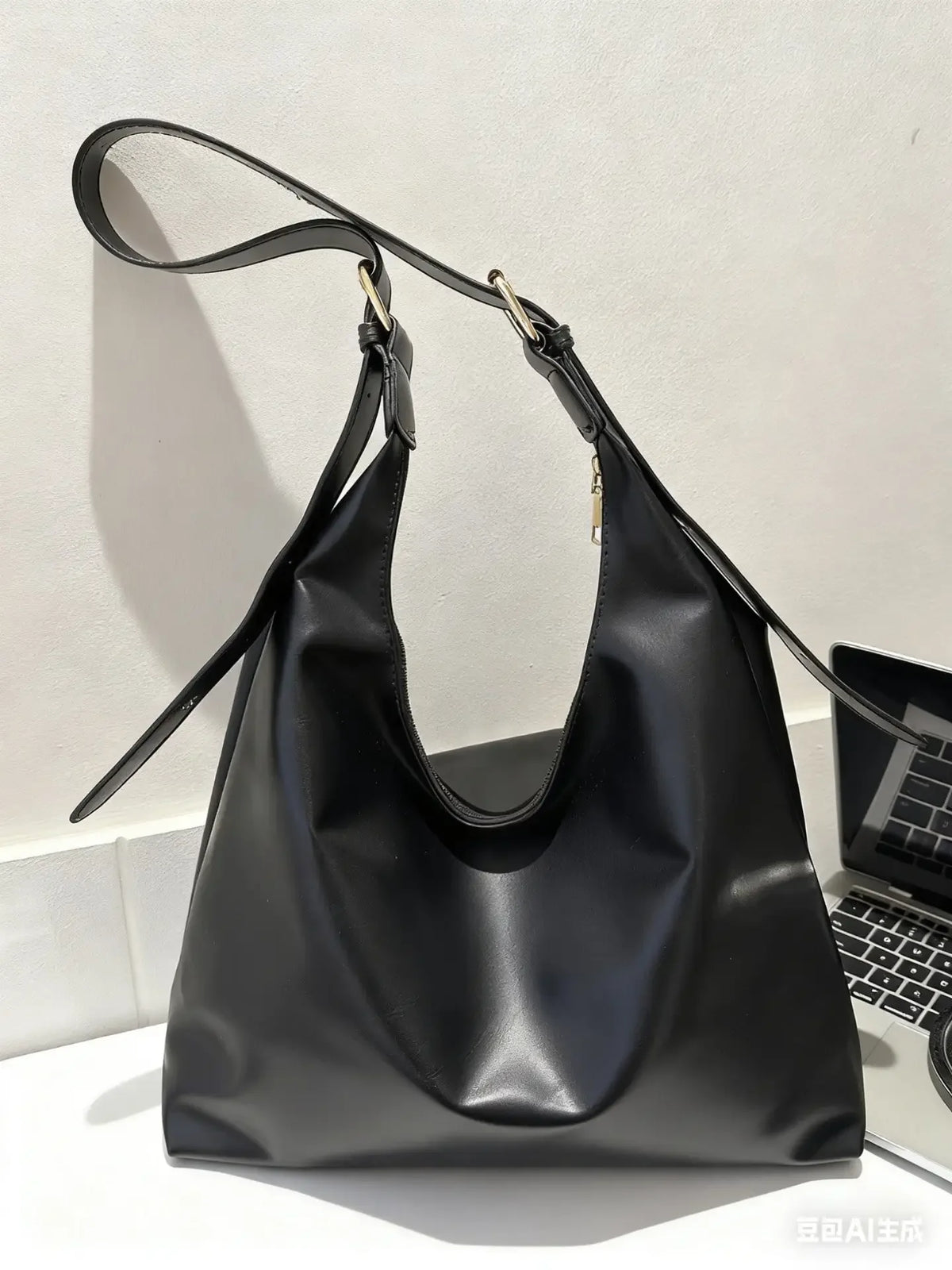 Large Capacity Solid Color Women's Shoulder Bag